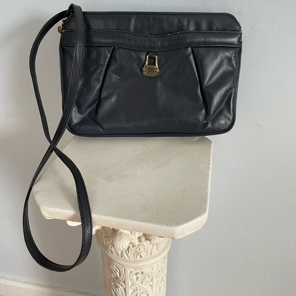 Etienne Aigner Soft Navy Blue Vintage Shoulder Bag Purse Pocketbook Crossbody